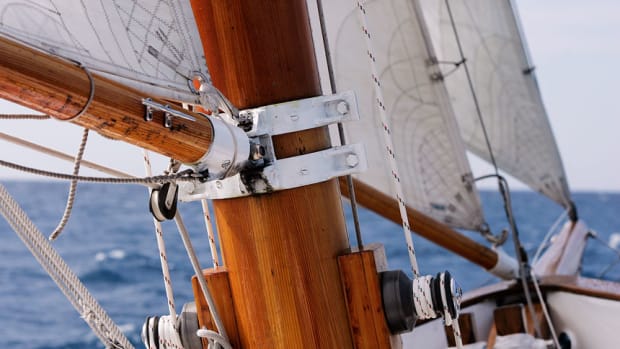 Selecting an Anchor - Soundings Online